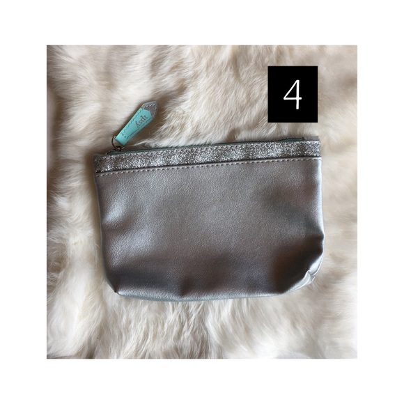 Makeup! Makeup! Makeup! - Picture 8 of 8